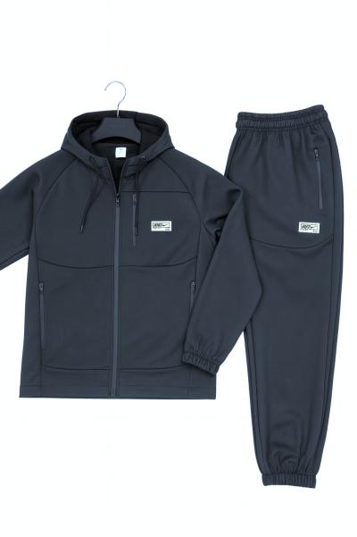 Спортивные костюмы