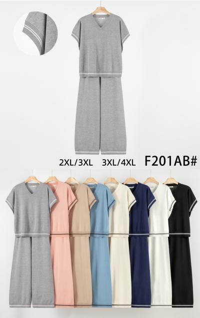 Костюм женский светра микс свет размер 2XL-4XL